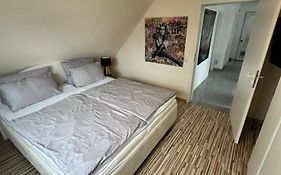 Zwei Ferienwohnungen Anker Max 5 Personen & Leuchtturm Max 4 Personen, Direkt In Steinhude Scheunenviertel, Balkon, Wlan , Privater Parkplatz, Wallbox
